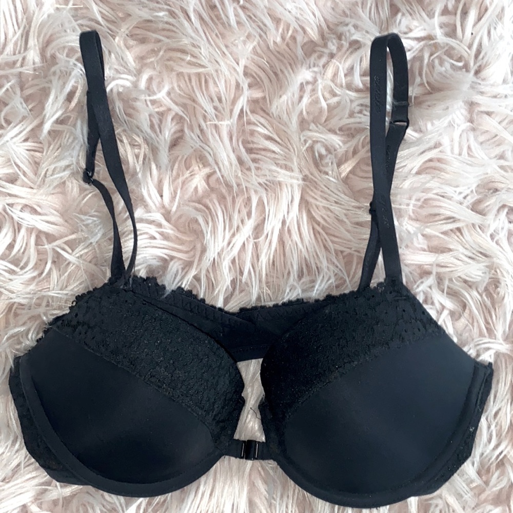 34C aerie balconette front snap bra with lace detail